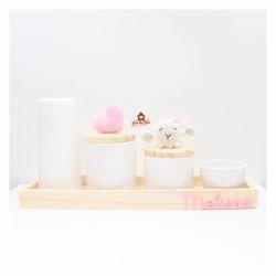 Ovelha + Coração - Kit Higiene Poá - 5 peças - Bandeja Madeira